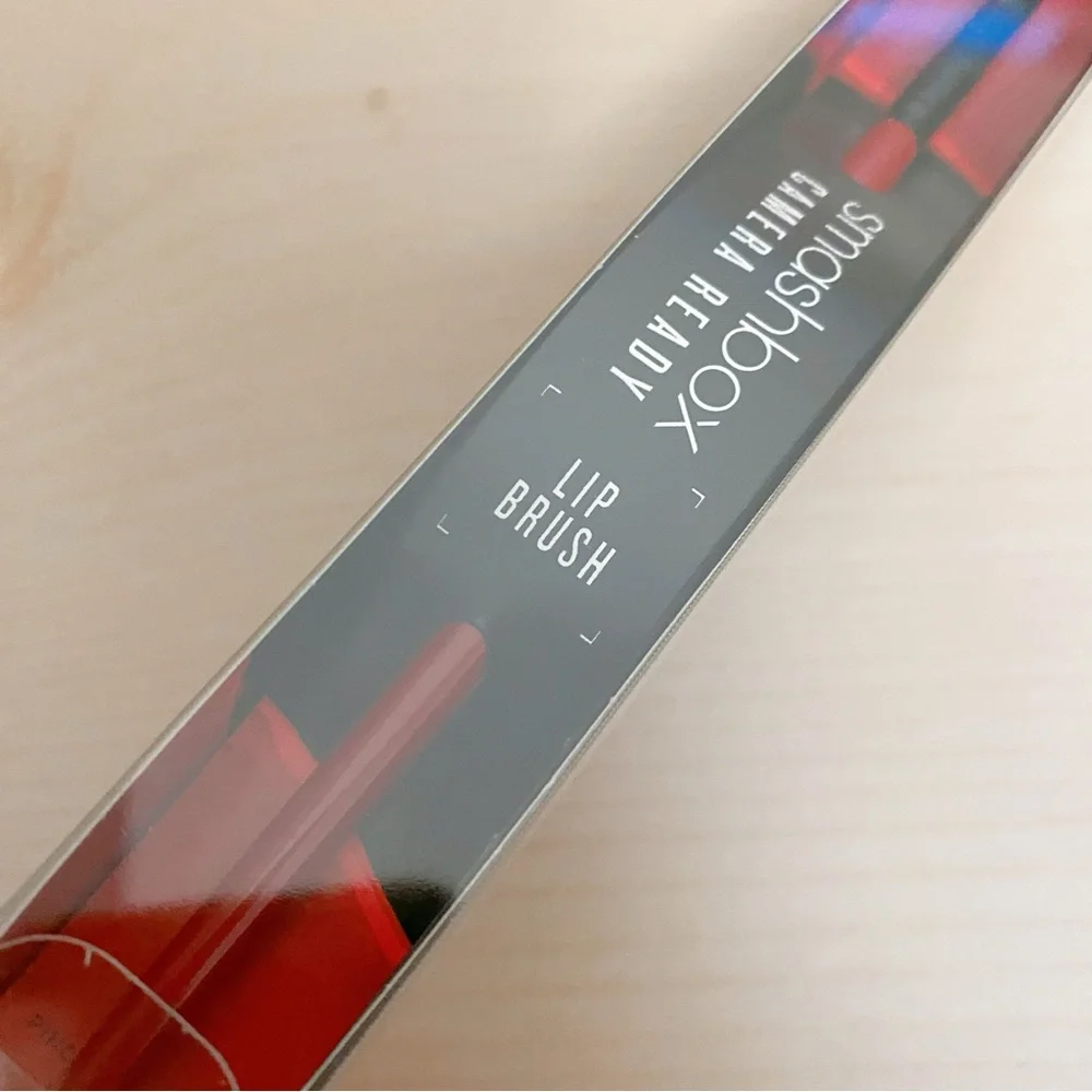 New Smashbox Camera Ready Lip Brush - Sealed in Original Box